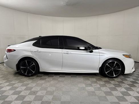 Used 2018 Toyota Camry XSE w/ Driver Assist Package FWD image 5