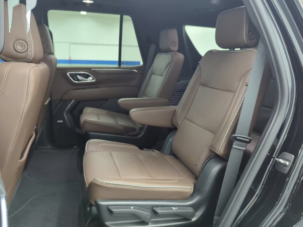 Used 2023 Chevrolet Tahoe High Country AWD/4WD image 31