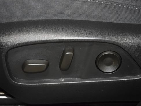 Used 2025 Chevrolet Equinox LT w/ Convenience Package II AWD/4WD image 39
