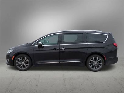 Used 2017 Chrysler Pacifica Limited