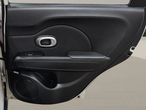 Used 2017 Kia Soul + w/ Designer's Package FWD image 19