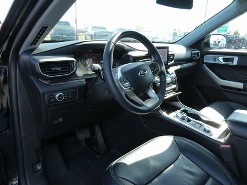 Certified 2021 Ford Explorer Limited w/ Hybrid Equipment Group 310A image 24