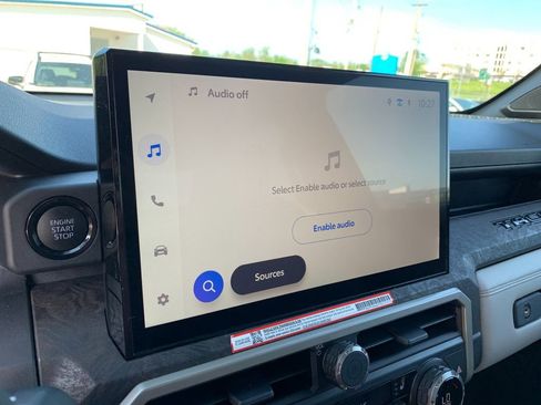 Used 2025 Toyota Tacoma Limited image 22