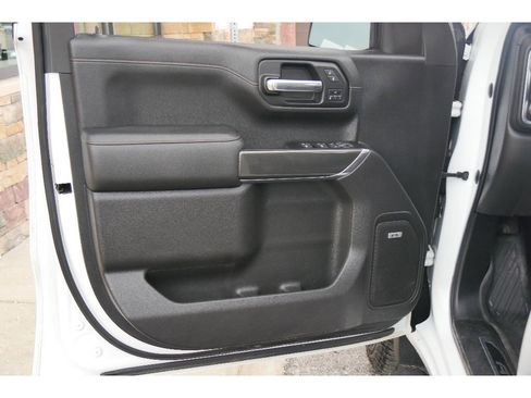 Used 2019 GMC Sierra 1500 AT4 w/ AT4 Premium Package image 9