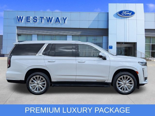 Used 2023 Cadillac Escalade Premium Luxury AWD/4WD image 2