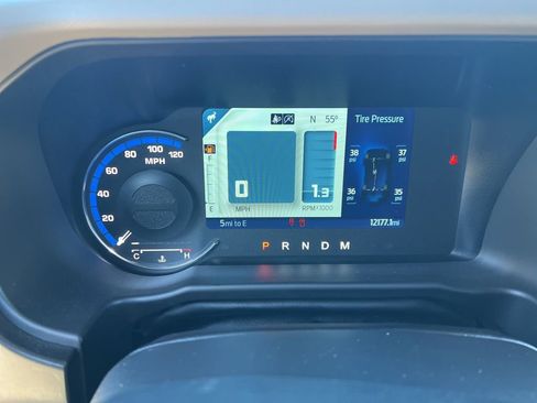 Used 2023 Ford Bronco Wildtrak image 27