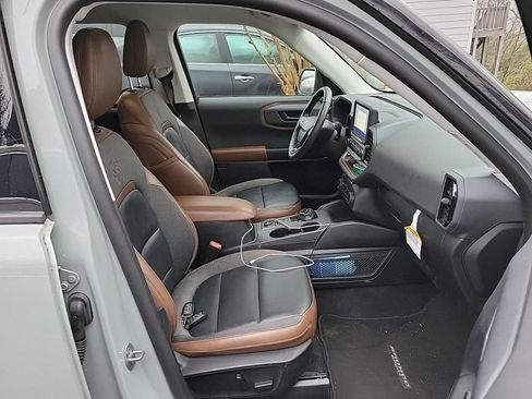 Certified 2022 Ford Bronco Sport Outer Banks w/ Tech Package image 8