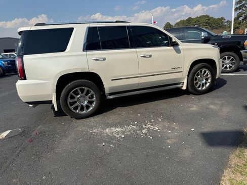 Used 2015 GMC Yukon Denali w/ Open Road Package image 4