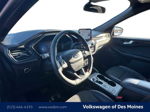 Used 2025 Ford Escape ST-Line Select image 2