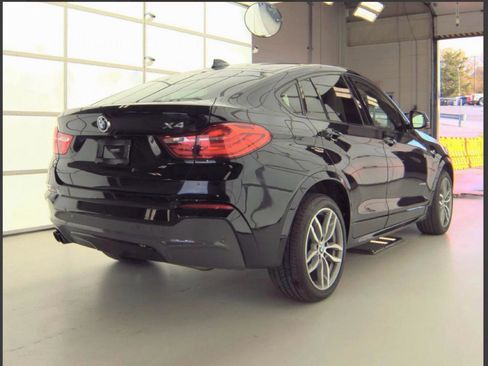 Used 2017 BMW X4 xDrive28i w/ Technology Package AWD/4WD image 2