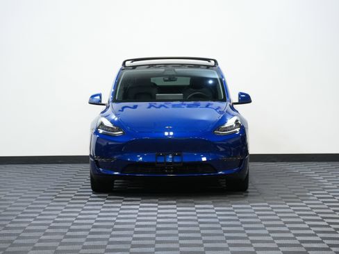 Used 2021 Tesla Model Y Long Range image 4