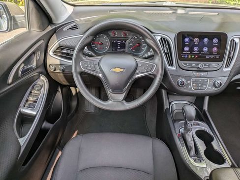 Used 2024 Chevrolet Malibu LT FWD image 15