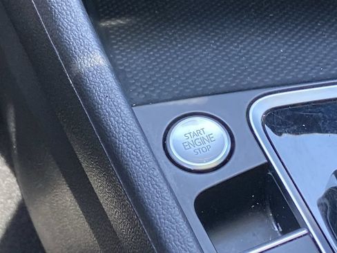 Used 2019 Volkswagen Jetta SE FWD image 12