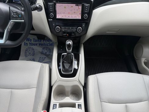 Used 2022 Nissan Rogue Sport SL w/ Premium Package AWD/4WD image 11