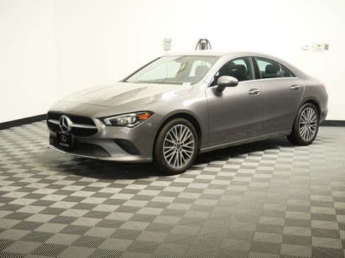 Used 2023 Mercedes-Benz CLA 250 4MATIC image 4