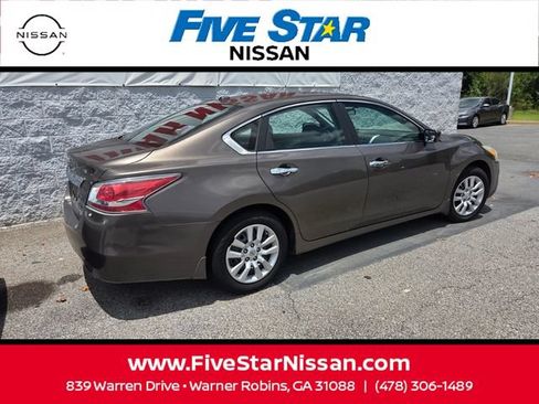 Used 2014 Nissan Altima 2.5 S w/ Display Audio Package FWD image 16