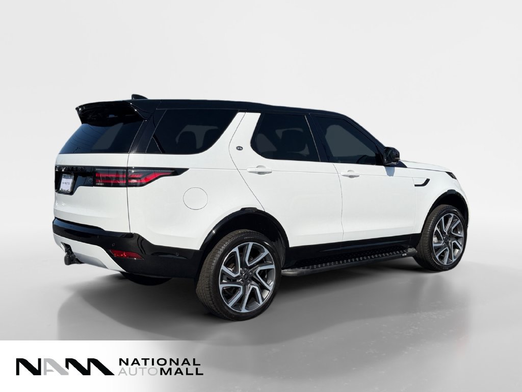 Used 2024 Land Rover Discovery Dynamic SE AWD/4WD image 5