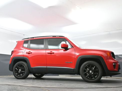 Used 2020 Jeep Renegade Latitude FWD image 55