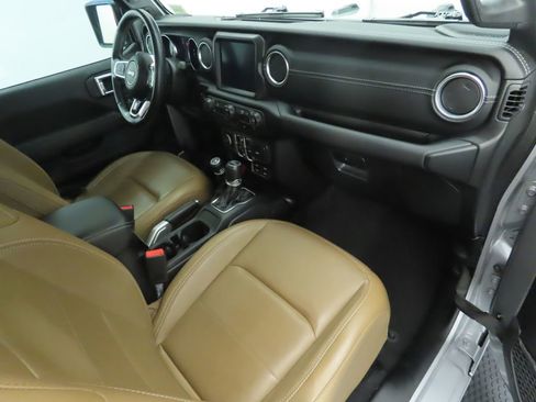 Used 2021 Jeep Wrangler Unlimited Sahara image 18