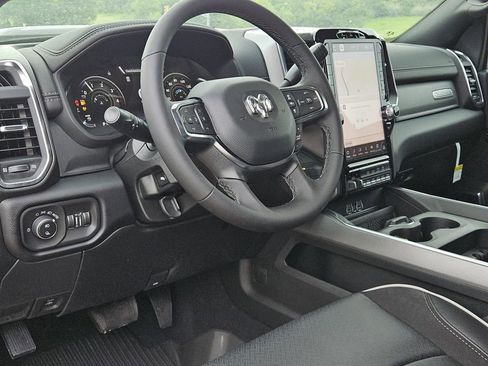New 2026 RAM 2500 Laramie AWD/4WD image 23