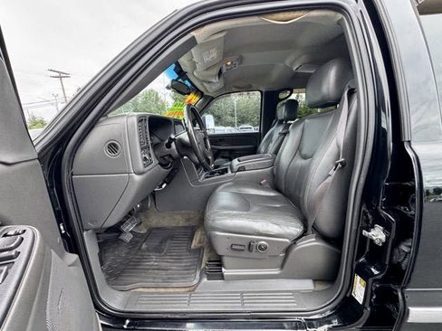 Used 2004 GMC Sierra 2500 SLT w/ Heavy-Duty Power Package AWD/4WD image 9