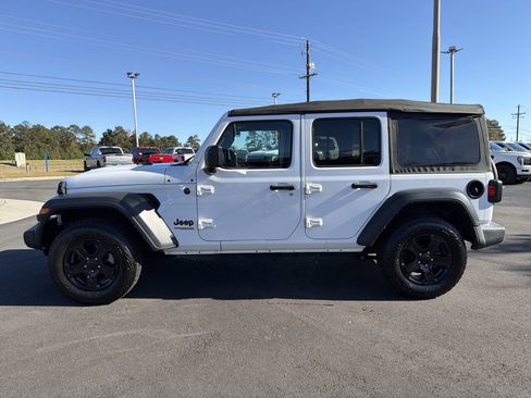Used 2022 Jeep Wrangler Unlimited Sport image 19