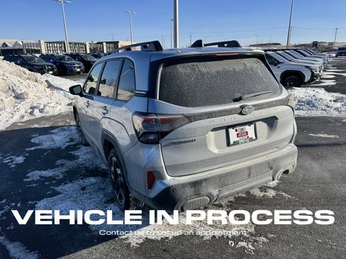 Used 2025 Subaru Forester Limited image 5