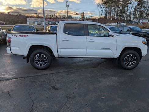 Certified 2023 Toyota Tacoma TRD Sport image 10
