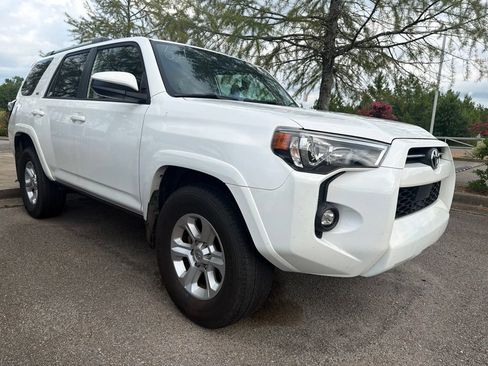 Used 2022 Toyota 4Runner SR5 RWD image 1