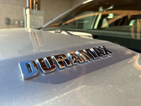 Used 2022 Chevrolet Silverado 1500 LT w/ Z71 Off-Road Package image 9