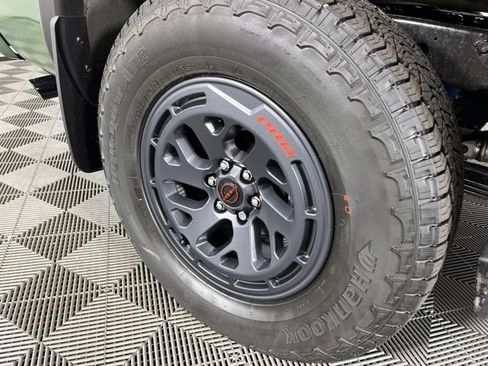 New 2026 Nissan Frontier PRO-4X w/ Pro Premium Package AWD/4WD image 16