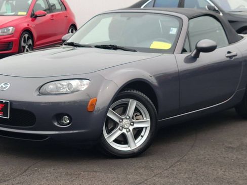 Used 2007 MAZDA MX-5 Miata Sport RWD image 3
