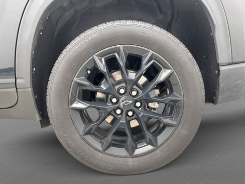 Used 2025 Chevrolet Traverse LT w/ Midnight/Sport Edition FWD image 13