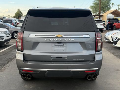 Used 2021 Chevrolet Suburban Premier w/ Premium Package image 9