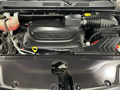 Used 2023 Chrysler Pacifica Touring-L image 70