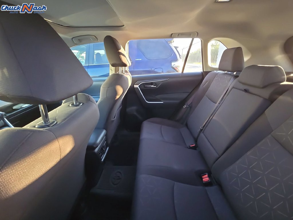 Used 2021 Toyota RAV4 XLE w/ Convenience Package AWD/4WD image 9