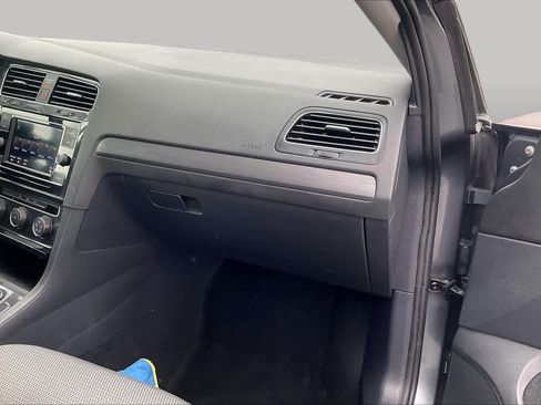 Used 2019 Volkswagen Golf S FWD image 16