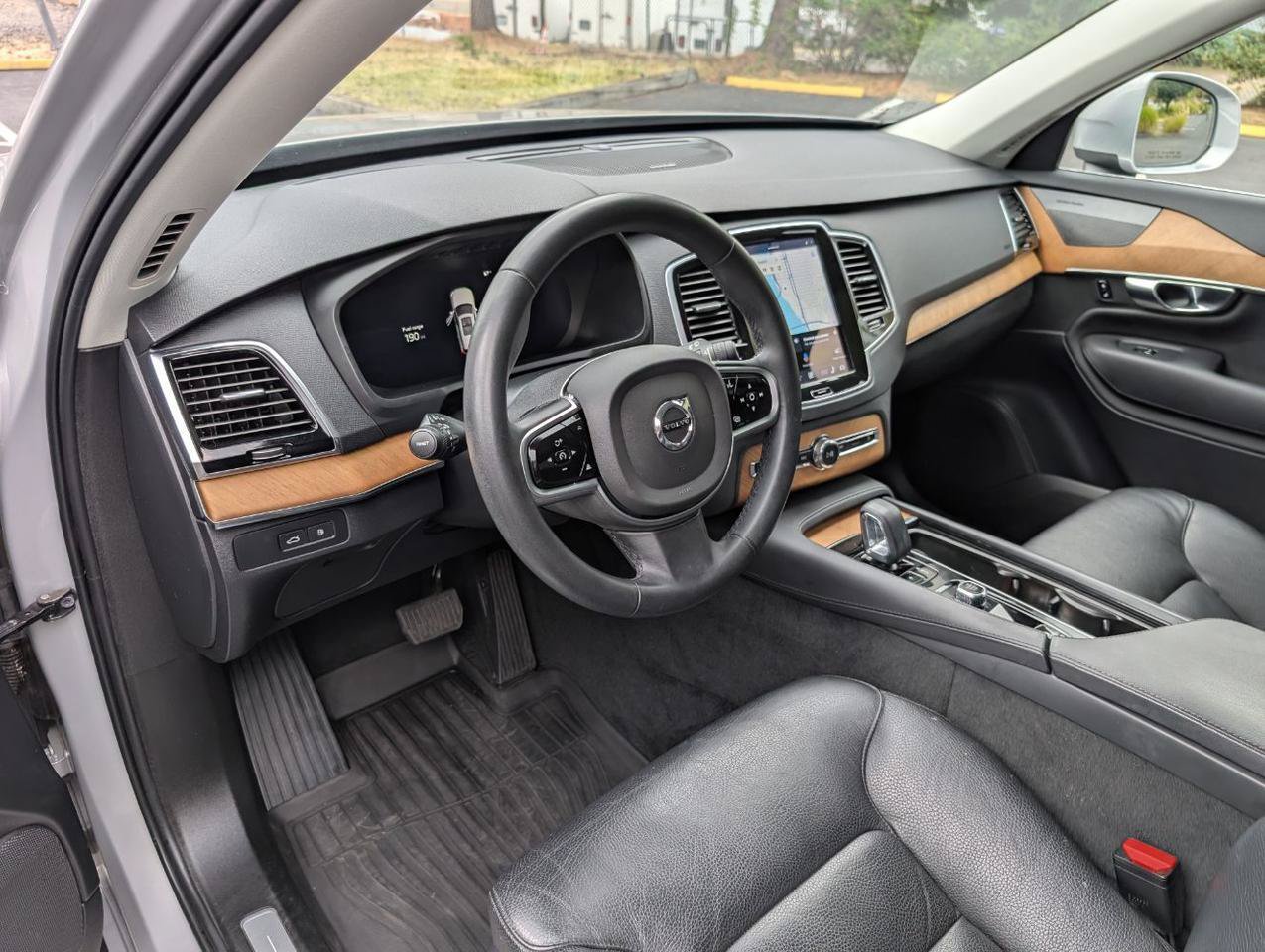 Used 2023 Volvo XC90 T8 Plus w/ Protection Package Premier AWD/4WD image 9