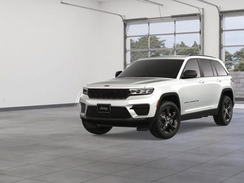 New 2025 Jeep Grand Cherokee Altitude image 25