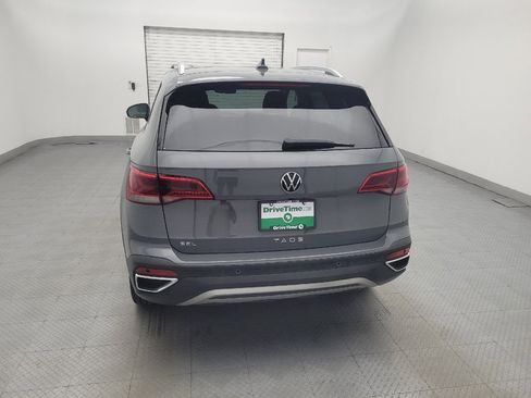 Used 2022 Volkswagen Taos SEL w/ Panoramic Sunroof Package FWD image 6