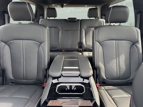 Used 2024 Jeep Grand Wagoneer Series II w/ Quick Order Packagew 28T image 12