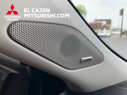 New 2025 Mitsubishi Outlander ES image 12