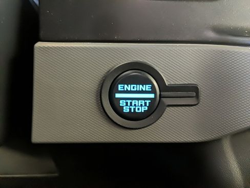 Certified 2022 Ford Bronco Black Diamond image 24