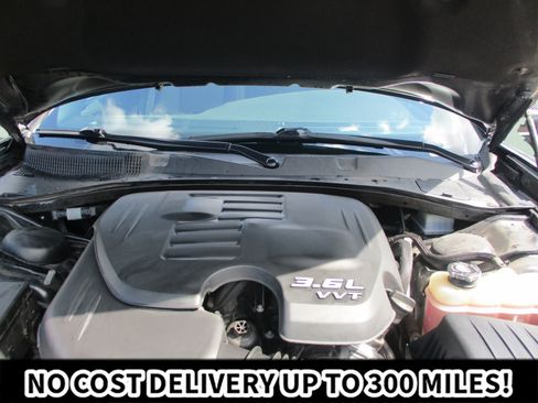 Used 2020 Dodge Charger SXT w/ Blacktop Package AWD/4WD image 32