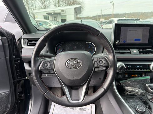 Used 2023 Toyota RAV4 SE w/ Weather & Moonroof Package image 24