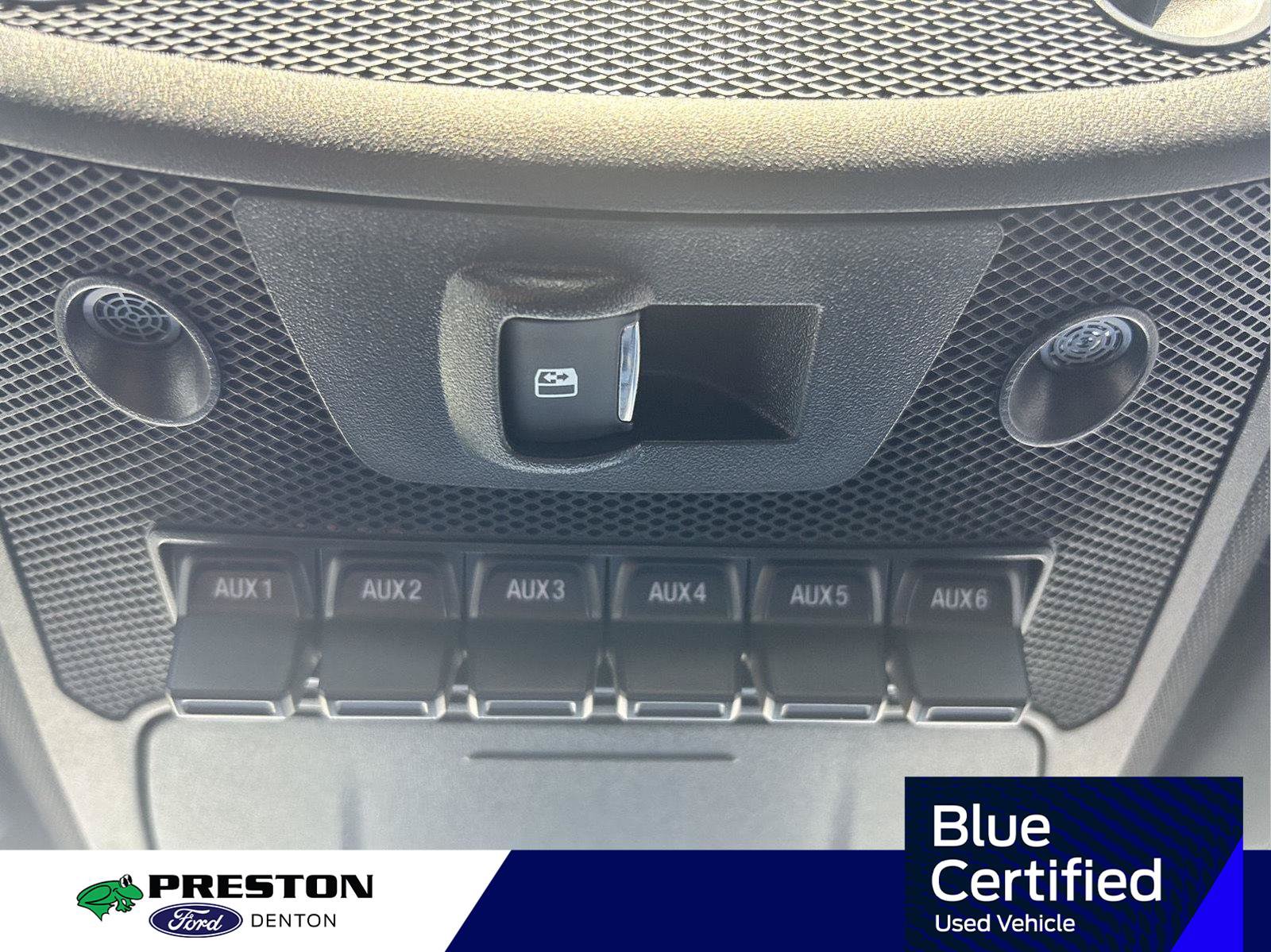 Used 2020 Ford F350 Platinum w/ Snow Plow Prep Package AWD/4WD image 19