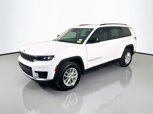 Used 2022 Jeep Grand Cherokee L Laredo w/ Luxury Tech Group I image 3