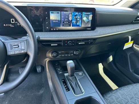 New 2026 Nissan Kicks SV w/ SV Premium Package FWD image 24