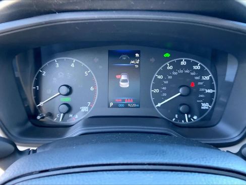 Used 2025 Toyota Corolla LE image 25