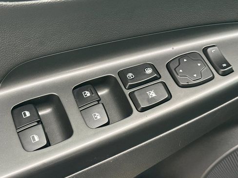 Used 2023 Hyundai Kona Limited image 13